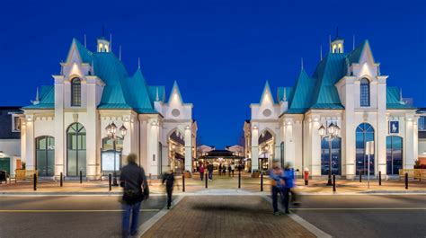 mcarthurglen vancouver